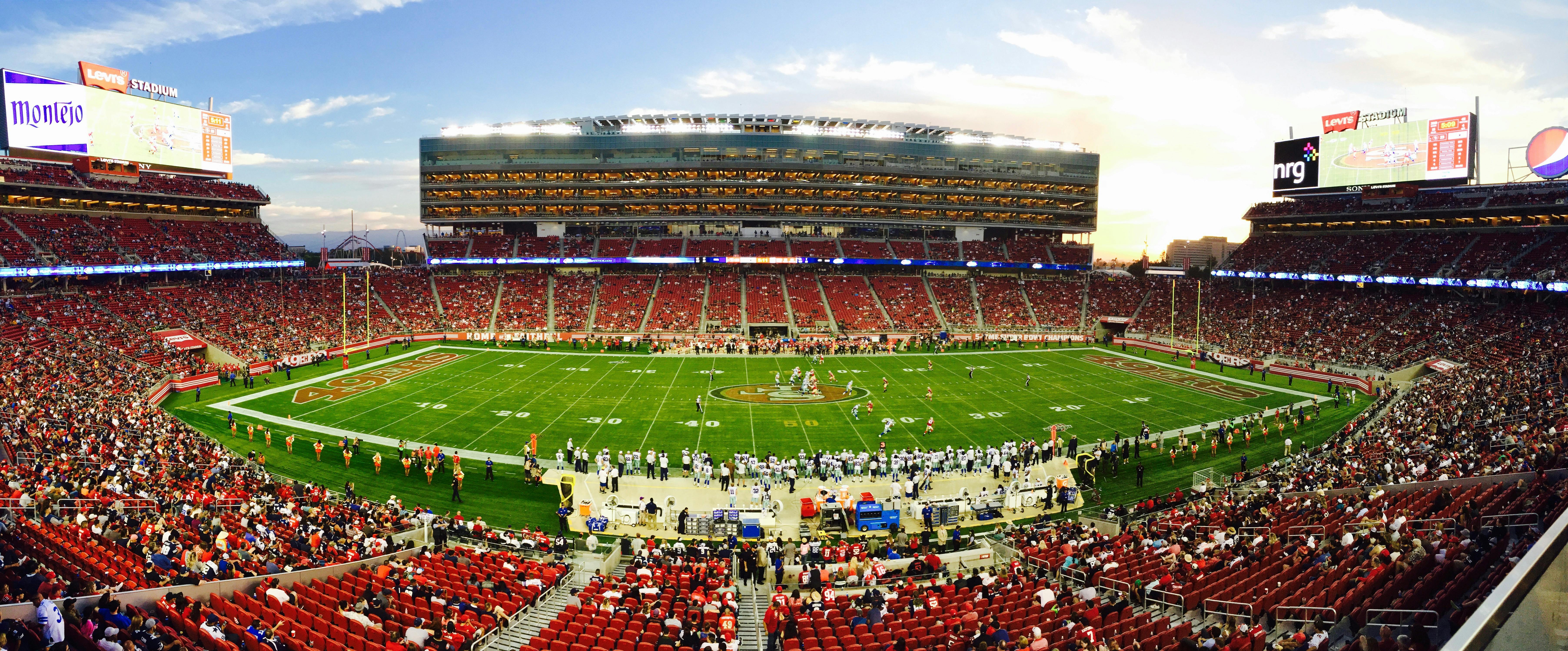 San Francisco 49ers football field | Source: Pexels