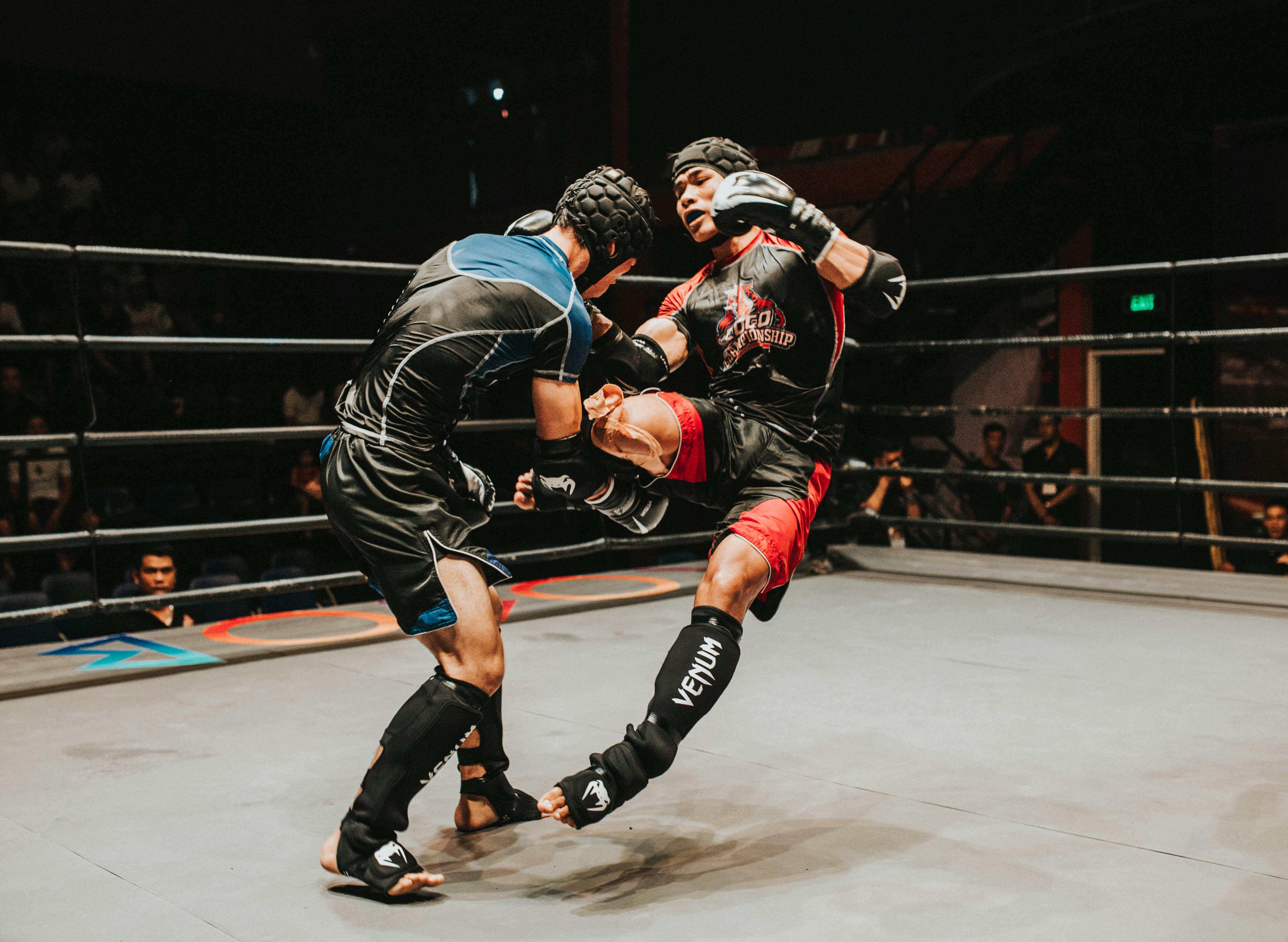 Two men fighting | Source: Pexels