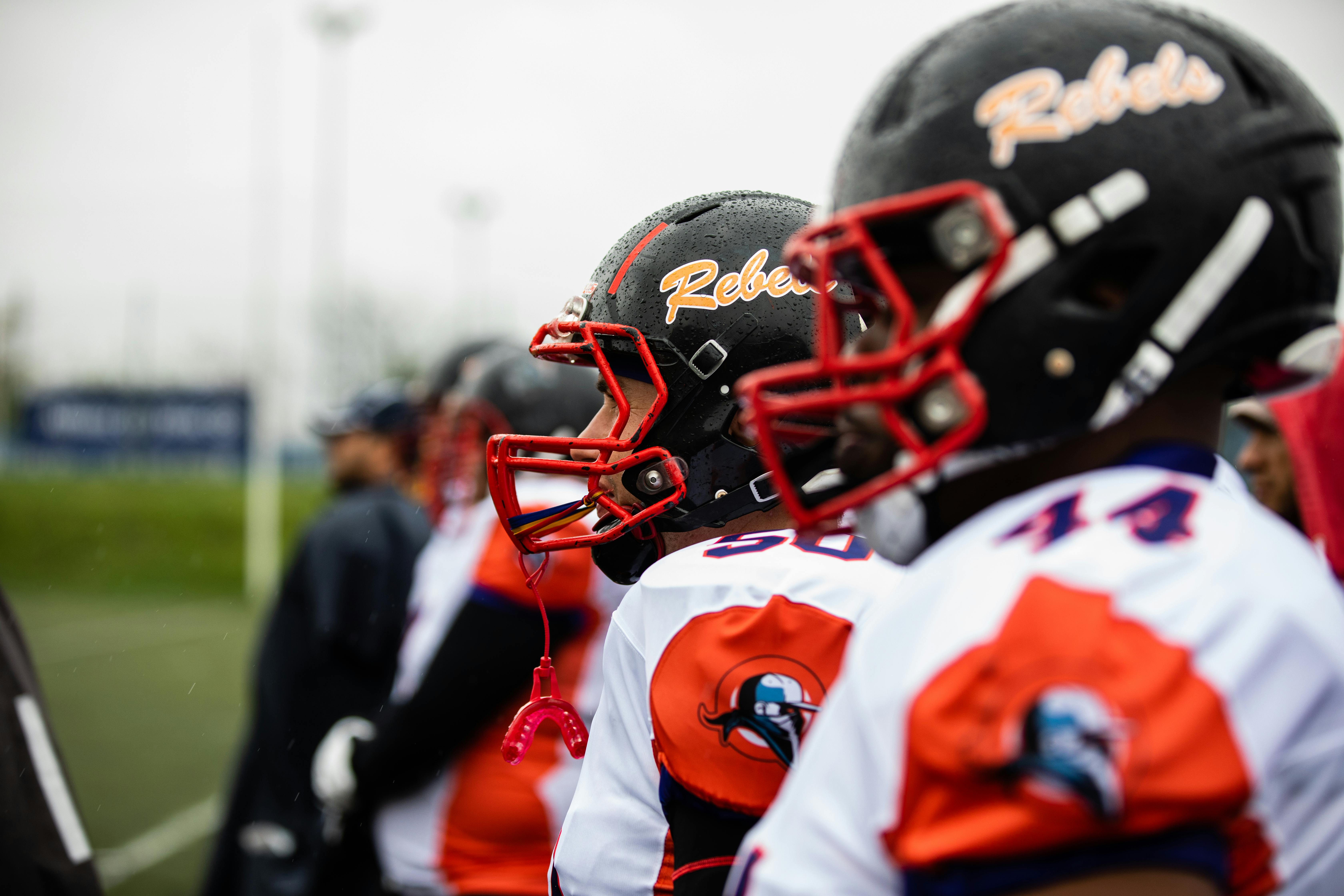 Men playing football | Source: Pexels